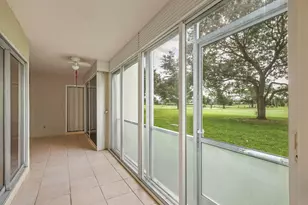 3951 Via Poinciana, Lake Worth, FL 33467 - Photo 10