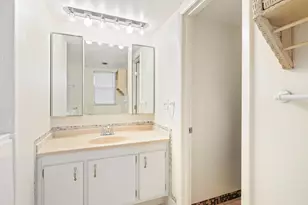 3951 Via Poinciana, Lake Worth, FL 33467 - Photo 22