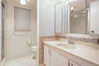3951 Via Poinciana #112, Lake Worth, FL 33467 - Photo 18