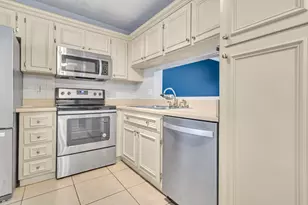 5510 Lakeside Dr, Margate, FL 33063 - Photo 4