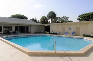 309 Circle Dr S, Boynton Beach, FL 33435 - Photo 26