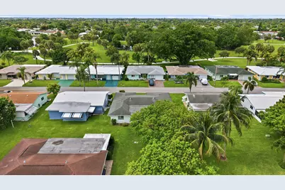 4629 NW 45th Court, Tamarac, FL 33319 - Photo 32