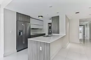 600 NE 27th St, Miami, FL 33137 - Photo 8