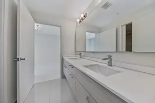 600 NE 27th St, Miami, FL 33137 - Photo 32