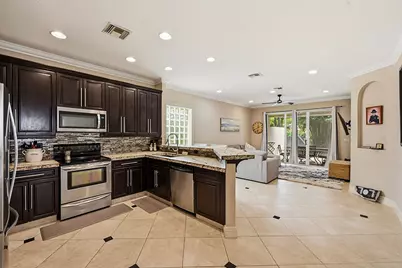 310 Venice Boulevard, Royal Palm Beach, FL 33411 - Photo 8