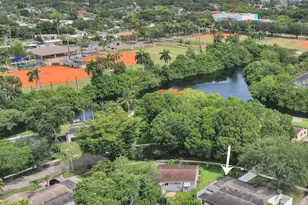 1341 N 30th Rd, Hollywood, FL 33021 - Photo 62