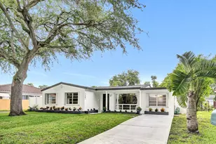 1341 N 30th Rd, Hollywood, FL 33021 - Photo 1