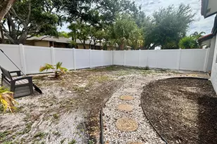 441 NE 38th St, Boca Raton, FL 33431 - Photo 16