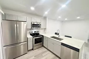 441 NE 38th St, Boca Raton, FL 33431 - Photo 8