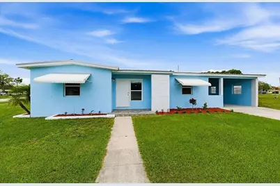 102 SE El Sito Court, Port Saint Lucie, FL 34983 - Photo 2