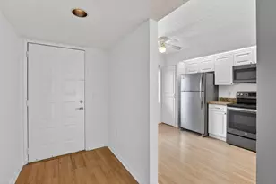 801 SW 138th Ave, Pembroke Pines, FL 33027 - Photo 10