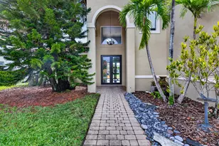 791 SW 191st Ave, Pembroke Pines, FL 33029 - Photo 2