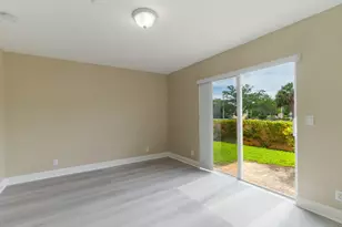1718 NE 6th St, Boynton Beach, FL 33435 - Photo 24