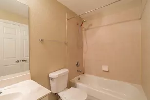 1718 NE 6th St, Boynton Beach, FL 33435 - Photo 22