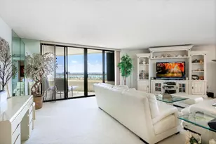 5070 N Ocean Dr, Singer Island, FL 33404 - Photo 10