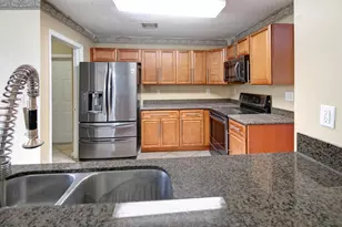401 SW 203rd Ave, Pembroke Pines, FL 33029 - Photo 6
