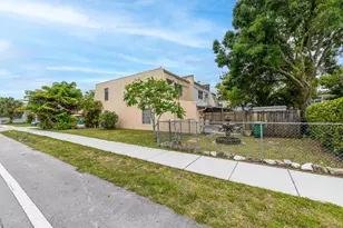 7599 NW 74th Ave, Tamarac, FL 33321 - Photo 16