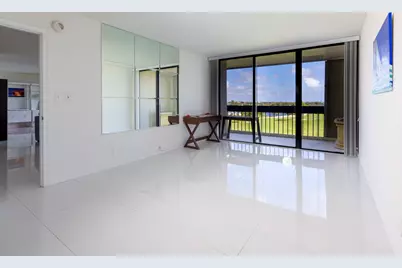 2000 Presidential Way #702, West Palm Beach, FL 33401 - Photo 10