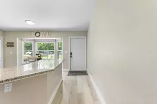 17105 N 70th St Street N, The Acreage, FL 33470 - Photo 6