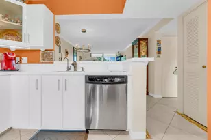 6795 Huntington Ln, Delray Beach, FL 33446 - Photo 4
