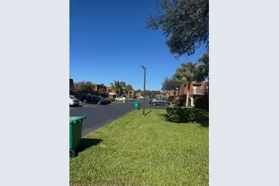 1210 SW 118th Terrace, Davie, FL 33325 - Photo 2