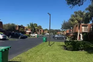1210 SW 118th Terrace, Davie, FL 33325 - Photo 2