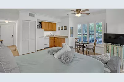 11863 Wimbledon Circle #408, Wellington, FL 33414 - Photo 4
