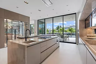 1721 SE 11th St, Fort Lauderdale, FL 33316 - Photo 12