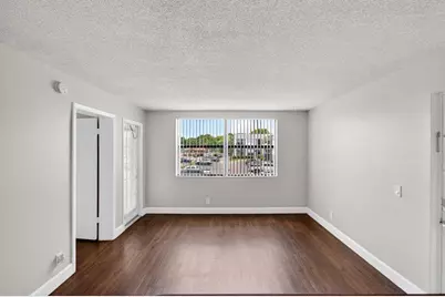 728 Executive Center Drive #29, West Palm Beach, FL 33401 - Photo 6