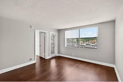 728 Executive Center Drive #29, West Palm Beach, FL 33401 - Photo 4
