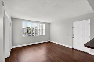 728 Executive Center Dr, West Palm Beach, FL 33401 - Photo 8