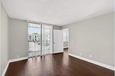 728 Executive Center Drive #29, West Palm Beach, FL 33401 - Photo 18