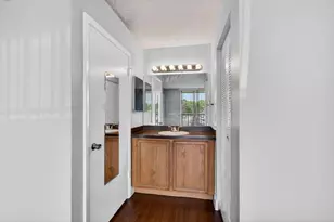 728 Executive Center Dr, West Palm Beach, FL 33401 - Photo 22