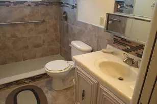 2715 Emory Dr E, West Palm Beach, FL 33415 - Photo 10