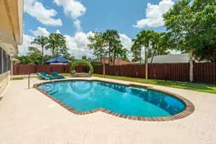 14608 Paddock Dr, Wellington, FL 33414 - Photo 30