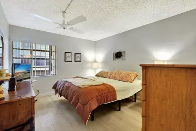825 E Normandy #R, Delray Beach, FL 33484 - Photo 14