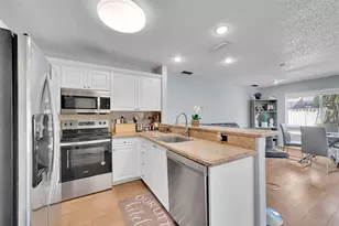10615 NW 12th Ct, Plantation, FL 33322 - Photo 4