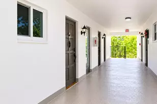 1201 Hillcrest Ct, Hollywood, FL 33021 - Photo 4