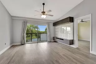 600 N Crestwood Ct Ct N, Royal Palm Beach, FL 33411 - Photo 8