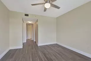 600 N Crestwood Ct Ct N, Royal Palm Beach, FL 33411 - Photo 12