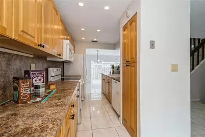 8208 NW 8th Place NW, Plantation, FL 33324 - Photo 8