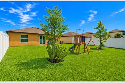 4242 Thurso Way, Fort Pierce, FL 34947 - Photo 8