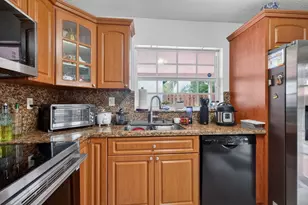 18977 NW 63rd Ct Circle, Miami Gardens, FL 33015 - Photo 8