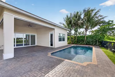 9941 Regency Way, Palm Beach Gardens, FL 33412 - Photo 4