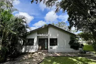 4075 Palm Forest Dr N, Delray Beach, FL 33445 - Photo 2