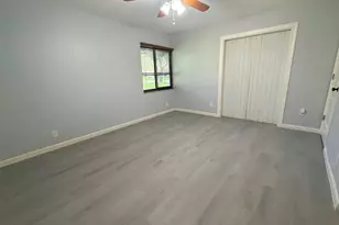 4075 Palm Forest Dr N, Delray Beach, FL 33445 - Photo 14