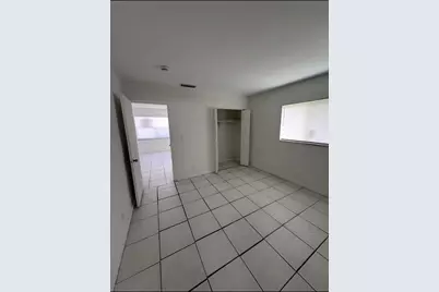 4031 NW 30th Terrace, Lauderdale Lakes, FL 33309 - Photo 6