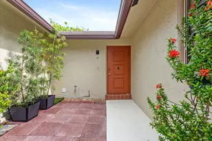 1821 NE 40th Ct, Pompano Beach, FL 33064 - Photo 4