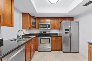 1821 NE 40th Ct, Pompano Beach, FL 33064 - Photo 8