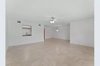 1821 NE 40th Court #305, Pompano Beach, FL 33064 - Photo 10
